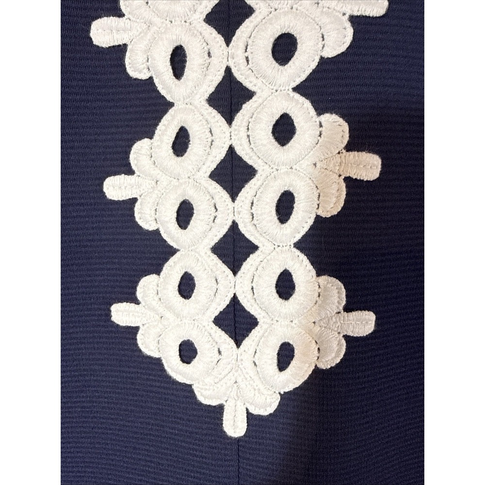 Lilly Pulitzer Callista Shift Dress True Navy Blue White Lace Trim Medium M - Picture 2 of 6